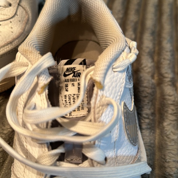 Nike Youth 7Y Womens Air Force 1 GS Under Construction Sneakers White - Picture 4 of 7